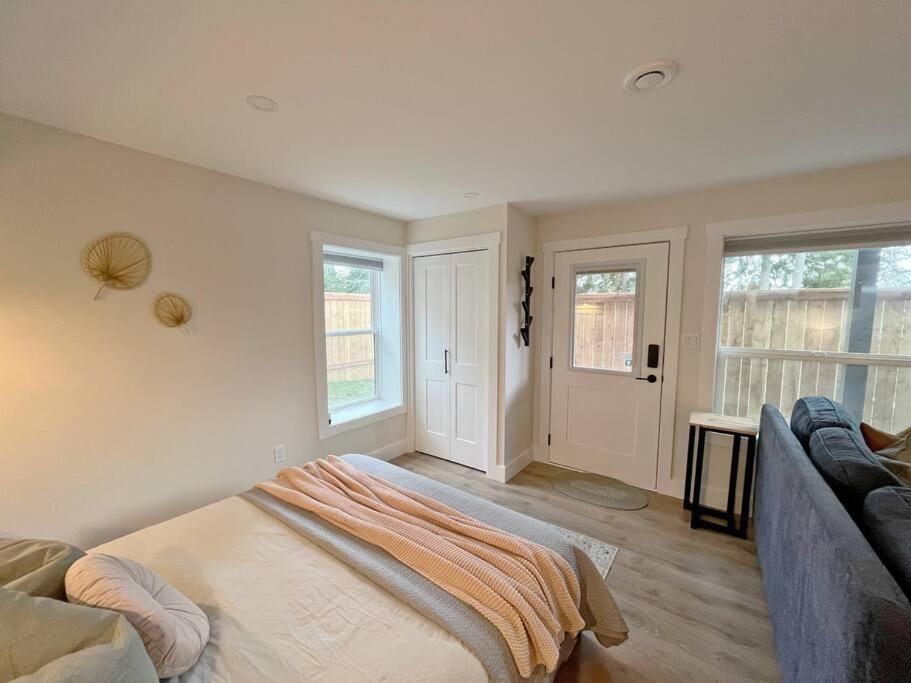 Modern Studio With Soft Tub And Mountain Views - Ratcliffe Guest Suite Duncan Ngoại thất bức ảnh